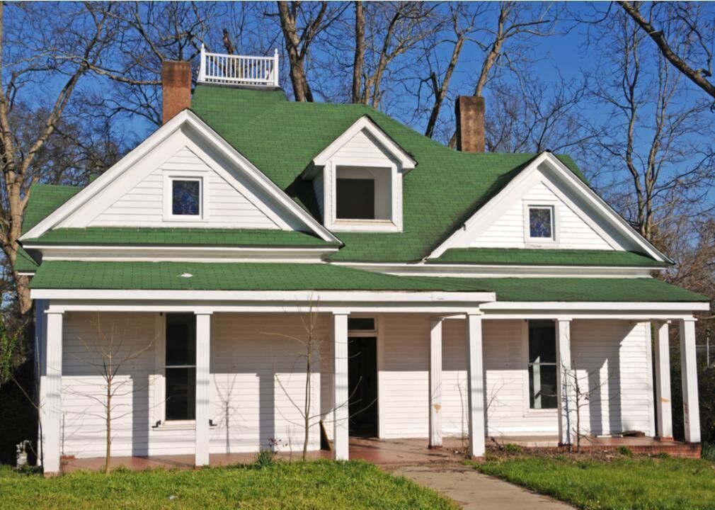 What to know about buying foreclosed homes